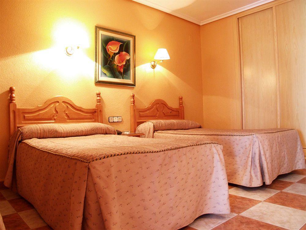 Hotel Salvador Байлен Экстерьер фото