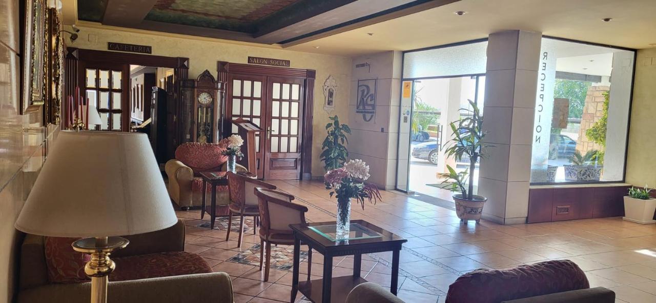 Hotel Salvador Байлен Экстерьер фото