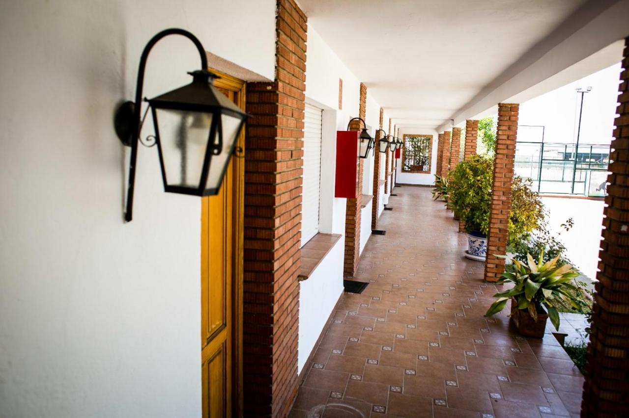 Hotel Salvador Байлен Экстерьер фото