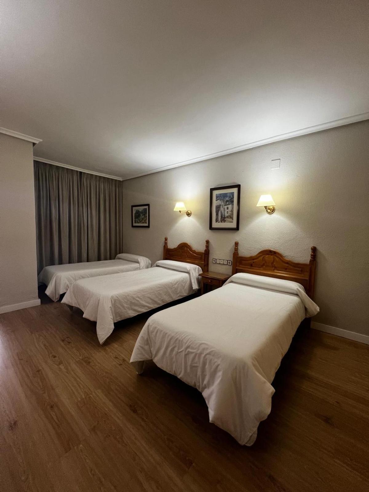 Hotel Salvador Байлен Экстерьер фото